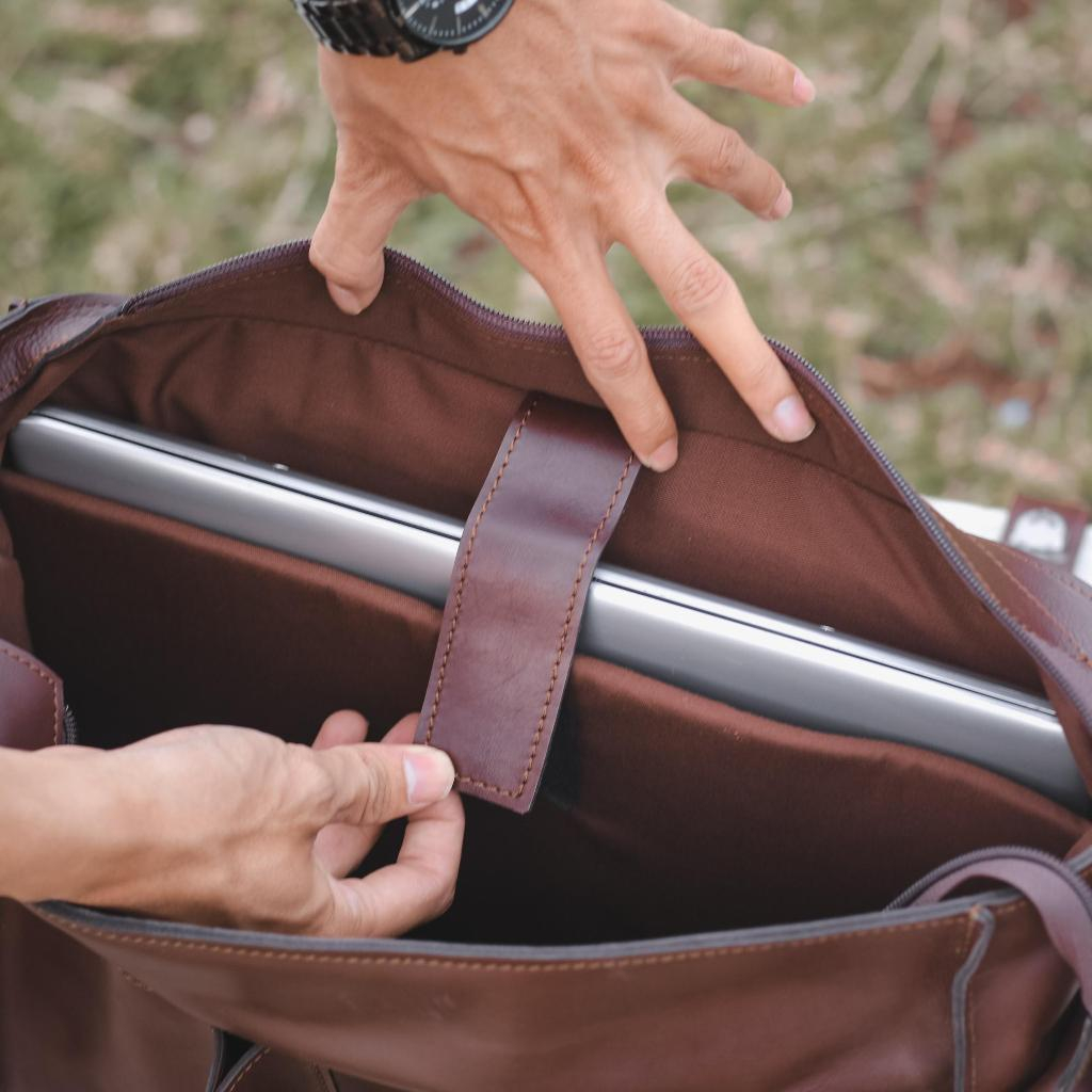 Kael Leather Goods Leather Messenger Bag Kavi Series - Image 3