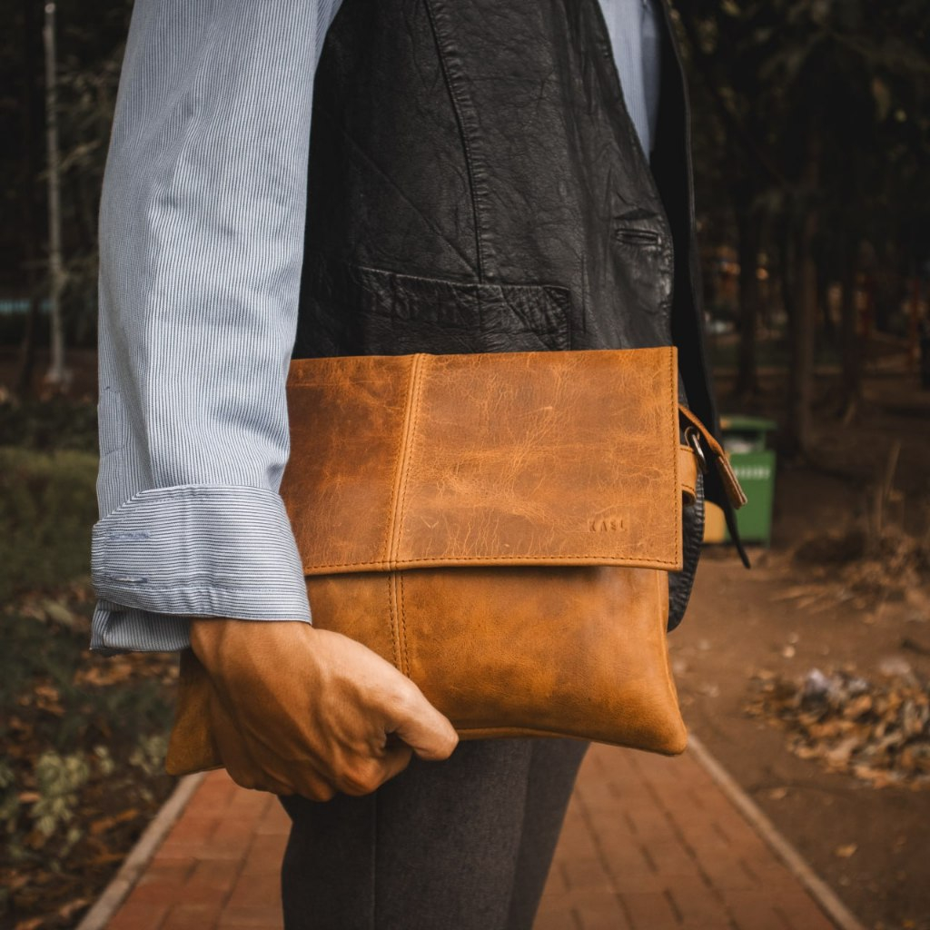 Kael Leather Goods Leather Sling Bag Juno Series - Image 2