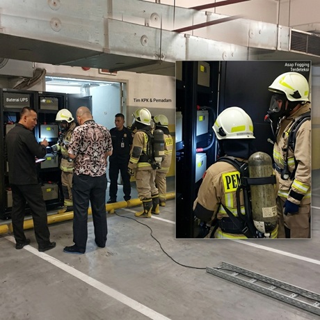 Ruang Baterai UPS Mendapat Pemeriksaan
