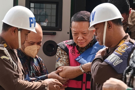 Febrie Adriansyah Hadapi Sejumlah Pasal
